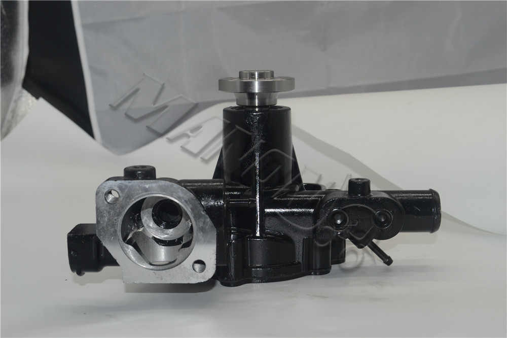 水泵YANMAR 188549  4TNV88-BDMS